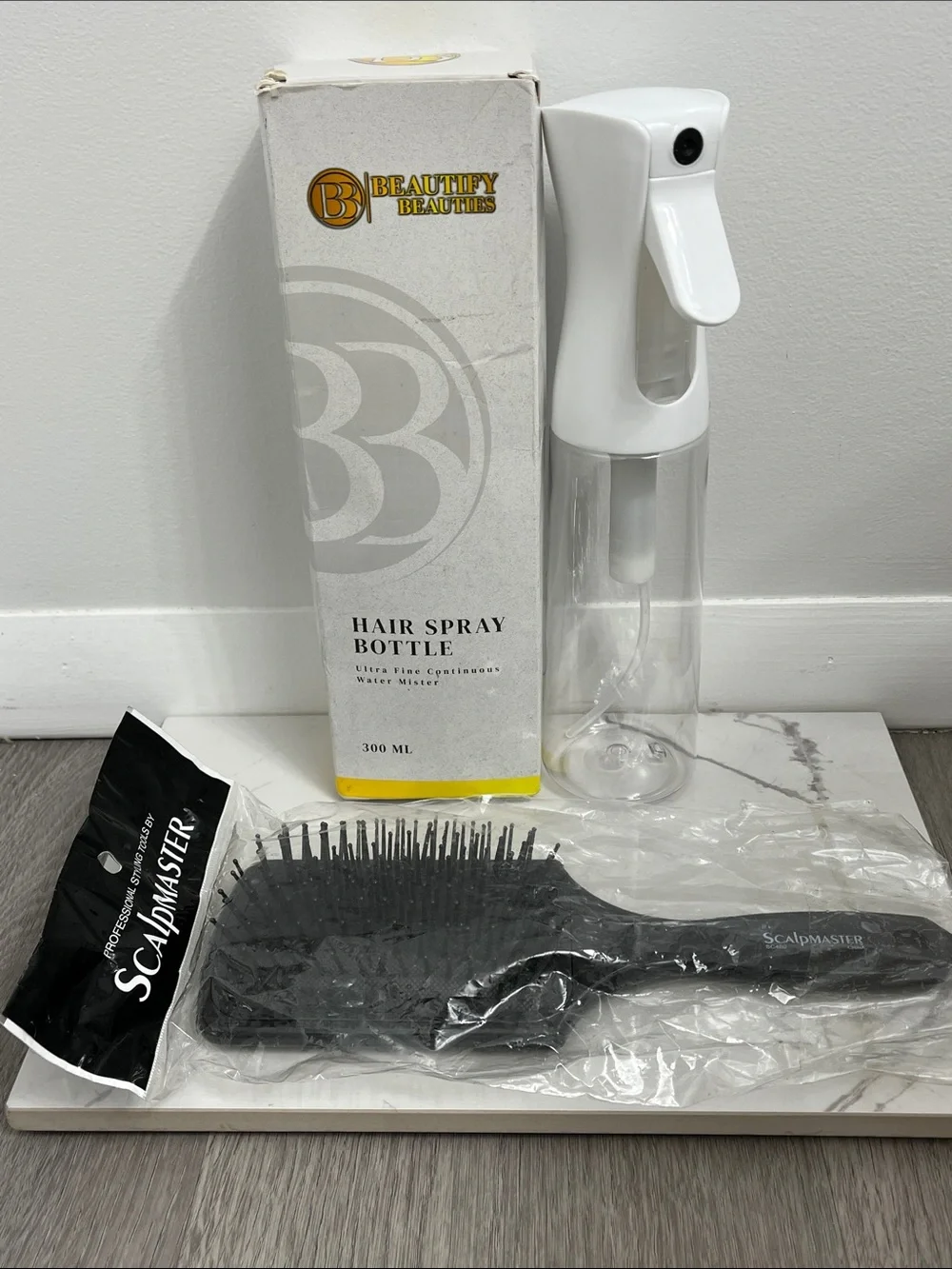 Scalpmaster rectangular cushion paddle brush and continuous water mister bottle